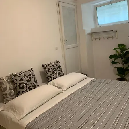 Camera Privata Centro Storico Πανσιόν